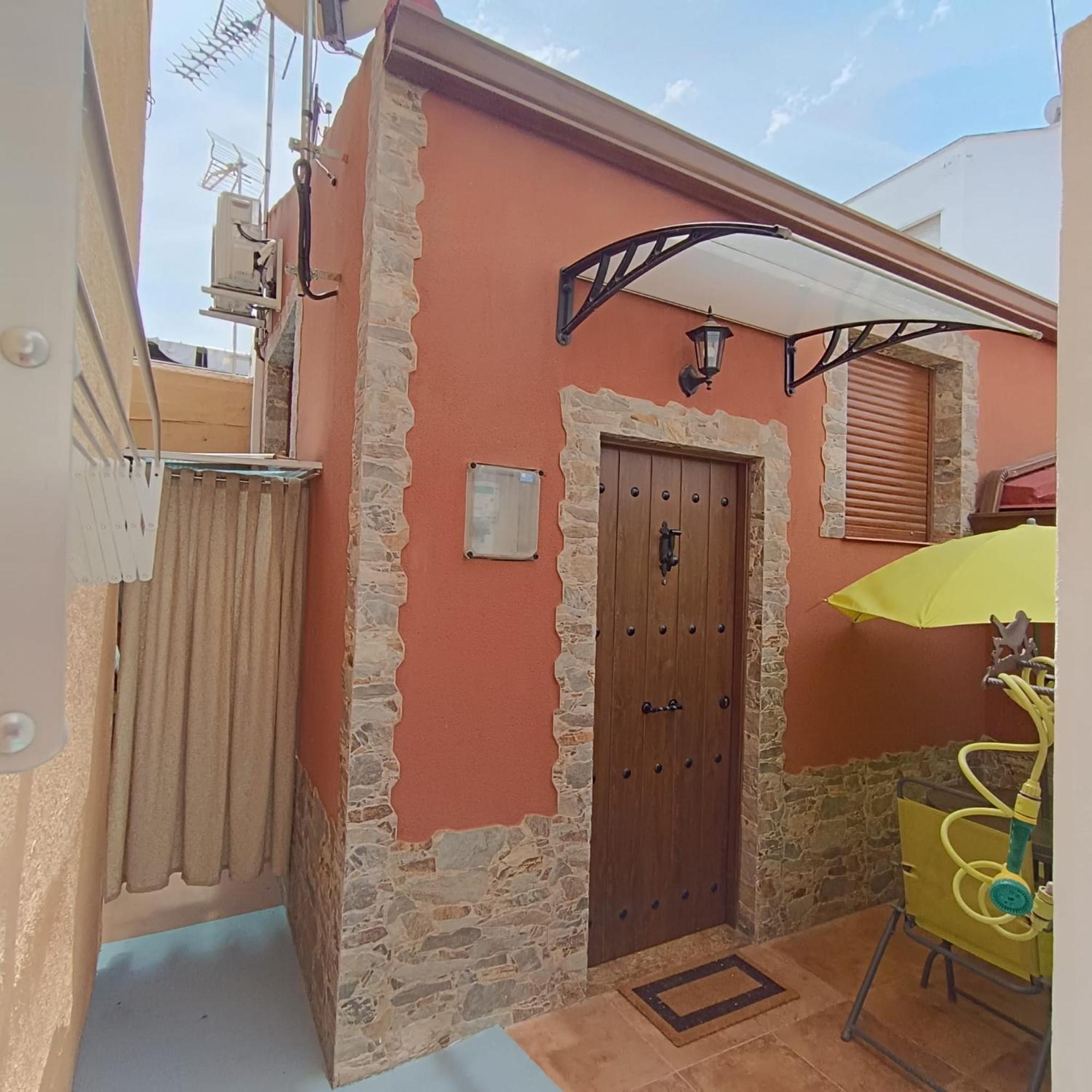 Solana De Luche, Casa Independiente Tipo Loft Con Terraza En Puerta Del Angel Appartement Madrid