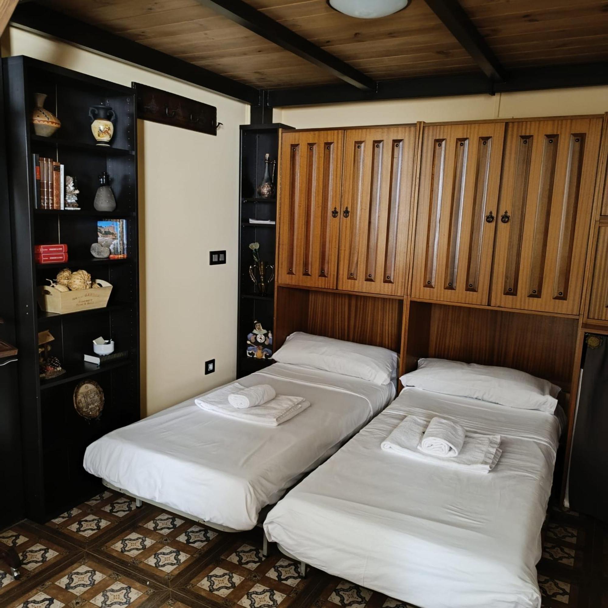 Solana De Luche, Casa Independiente Tipo Loft Con Terraza En Puerta Del Angel Appartement Madrid